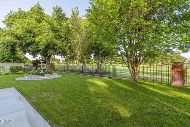 2300 Weybridge Drive, Bakersfield CA: https://media.crmls.org/mediaz/4b428d52-43d5-411a-93e9-3abc692348d8.jpg