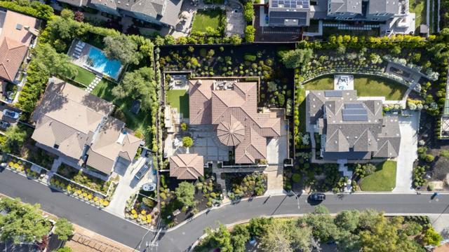 160 Prospect Avenue, Los Gatos CA: https://media.crmls.org/mediaz/4b42a16b-a279-44ef-9afb-42e370f41db9.jpg