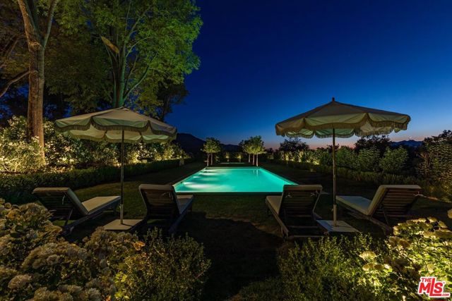 10999 Ojai Santa Paula Road, Ojai CA: https://media.crmls.org/mediaz/4b42e227-1604-49fc-b825-8214ecf83404.jpg