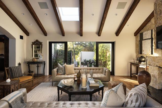 6977 Las Colinas, Rancho Santa Fe CA: https://media.crmls.org/mediaz/4b4314b7-1030-4726-8387-5c56354b5109.jpg