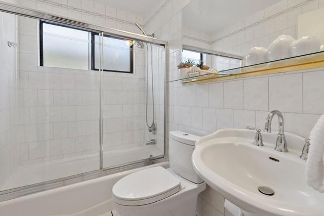 257 San Fernando Way, Daly City CA: https://media.crmls.org/mediaz/4b439657-9b2c-486e-b98c-486252f811aa.jpg