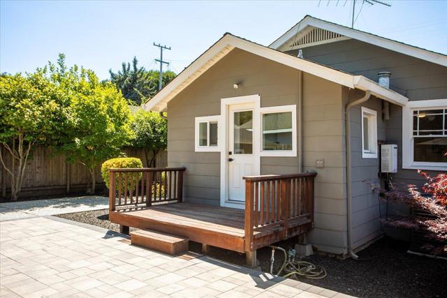 524 8th Avenue, Menlo Park CA: https://media.crmls.org/mediaz/4b44b345-3872-434f-9d25-3dc4083b480e.jpg