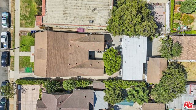 2922 8th Avenue, Los Angeles CA: https://media.crmls.org/mediaz/4b456e48-adba-4c13-858e-994b9c2d91a6.jpg