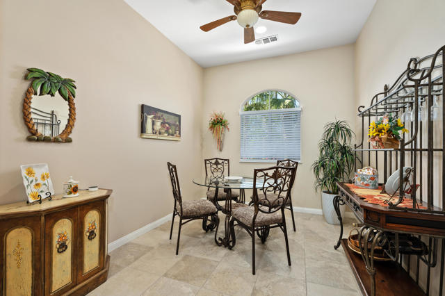 80775 Camino Santa Paula, Indio CA: https://media.crmls.org/mediaz/4b4590db-e60b-46e4-ad6c-32c8fe318ec8.jpg