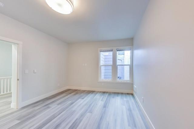 811 Oak Street, San Francisco CA: https://media.crmls.org/mediaz/4b4612fc-8ea7-4a8e-8da2-2c9a063061e4.jpg