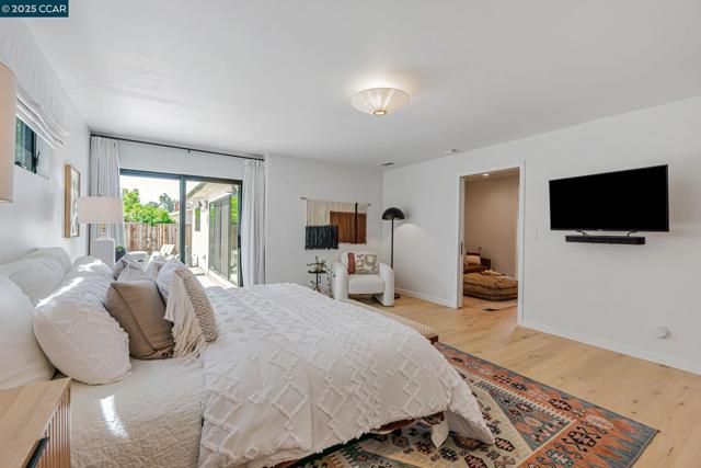 503 Vine Hill Way, Martinez CA: https://media.crmls.org/mediaz/4b462f8a-02ec-4b84-a614-7c76a4e882de.jpg