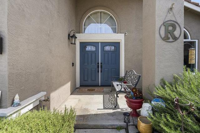 1980 Ponderosa Court, Hollister CA: https://media.crmls.org/mediaz/4b46b331-063d-46bc-9dc7-a64f0d45dc4a.jpg