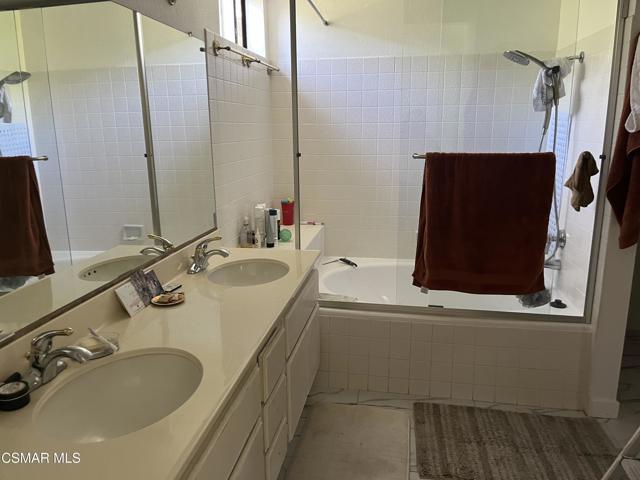 509 Canyon Vista Drive, Newbury Park CA: https://media.crmls.org/mediaz/4b46ff4a-fc89-4b3f-a553-0e14f40d23aa.jpg