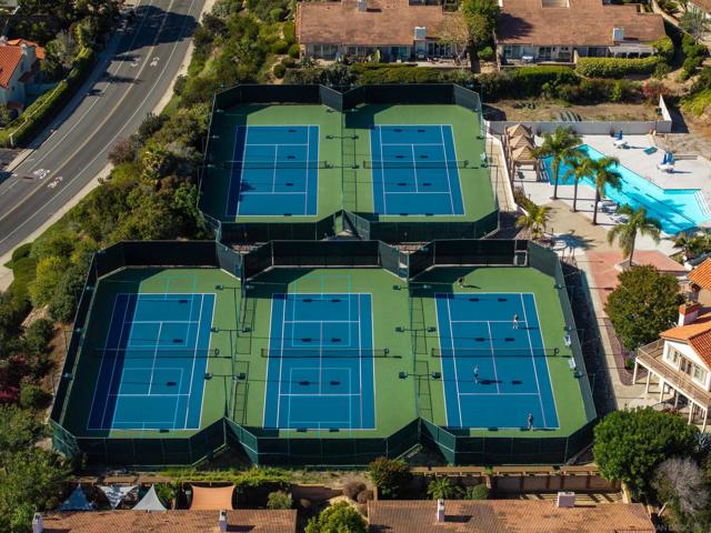 1466 Caminito Solidago, La Jolla CA: https://media.crmls.org/mediaz/4b47087c-a3b4-473b-b774-c08ef99e2af6.jpg