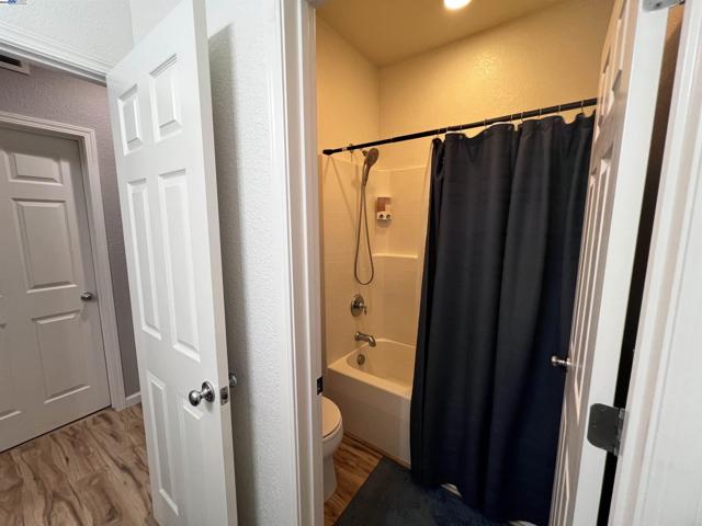 1611 Marina, Brentwood CA: https://media.crmls.org/mediaz/4b4726b9-78d9-41d0-b2dd-fb4178430654.jpg