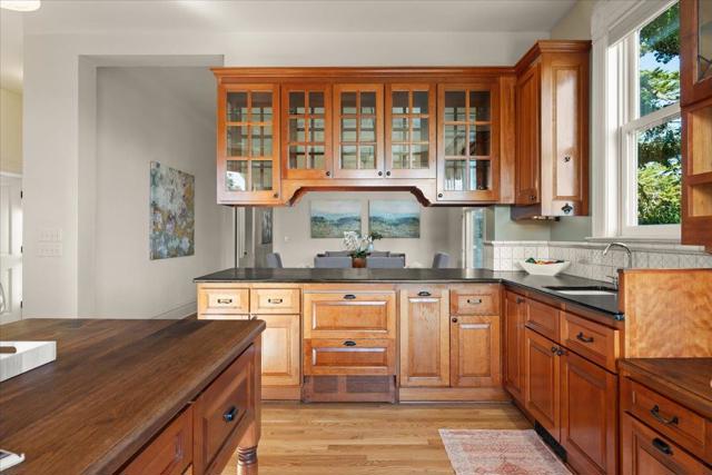 311313 Ocean View Avenue, Santa Cruz CA: https://media.crmls.org/mediaz/4b47e4e4-8e95-4f74-9863-bb089b48c53c.jpg