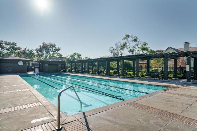 15820 Paseo Del Sur, San Diego CA: https://media.crmls.org/mediaz/4b47f070-d086-41aa-9303-224293df770c.jpg