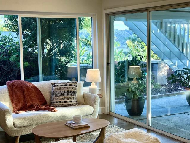 7219 Mimosa Dr, Carlsbad CA: https://media.crmls.org/mediaz/4b483ea8-fff0-4479-9ff2-a4196f8c6843.jpg