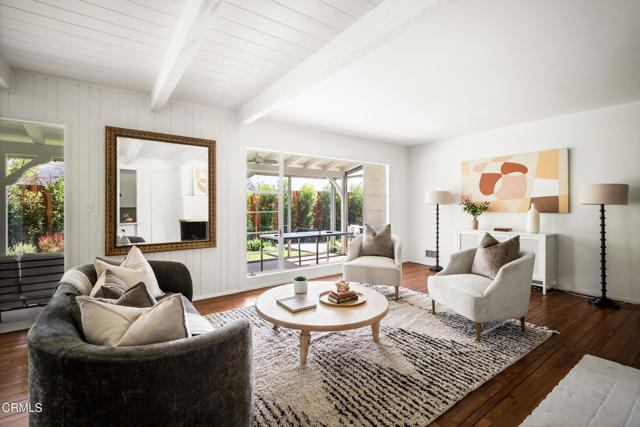 Detail Gallery Image 9 of 45 For 1640 N Altadena Dr, Pasadena,  CA 91107 - 3 Beds | 2 Baths