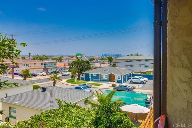 Detail Gallery Image 32 of 37 For 1762 Locust St #4,  San Diego,  CA 92106 - 2 Beds | 2/1 Baths