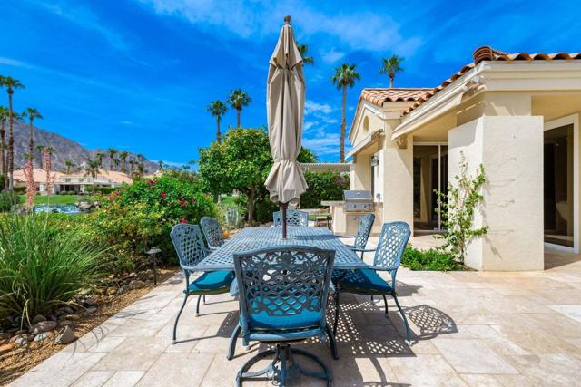 55649 Pinehurst, La Quinta CA: https://media.crmls.org/mediaz/4b4a1bb1-9611-4cfb-9897-063f69c84f3d.jpg