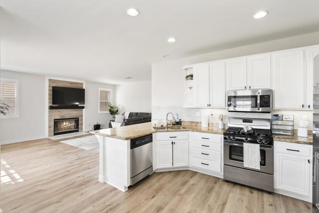 1438 Carneros Valley St, Chula Vista CA: https://media.crmls.org/mediaz/4b4a91ef-3311-4e5e-a859-7739deee9366.jpg