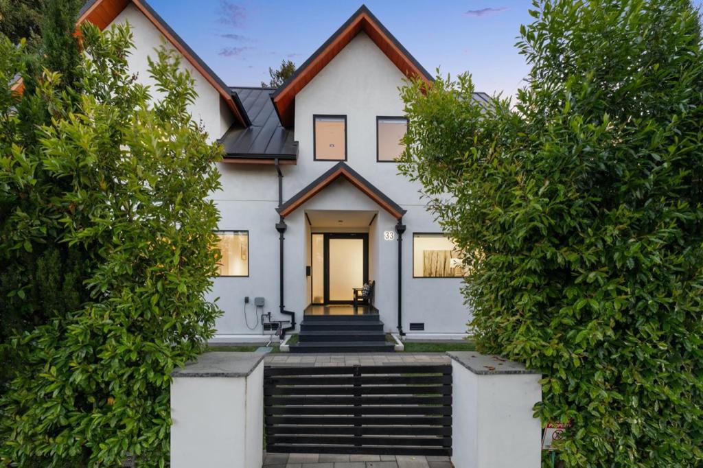33 Highland Avenue