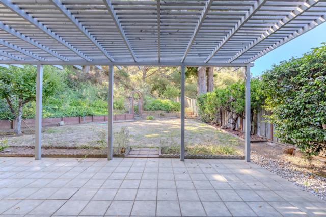 985 Big Bend Drive, Pacifica CA: https://media.crmls.org/mediaz/4b4ba82d-3326-4f33-9919-97b5f604c796.jpg
