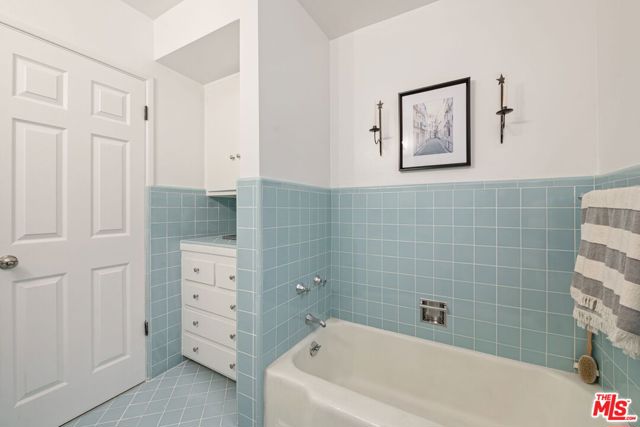 3228 Sagamore Way, Los Angeles CA: https://media.crmls.org/mediaz/4b4bbac2-517b-4b04-b0cd-0282e0434a9d.jpg