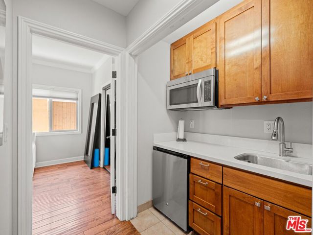 520 Elena Avenue, Redondo Beach, California 90277, 4 Bedrooms Bedrooms, ,2 BathroomsBathrooms,Residential,For Sale,Elena,25537523