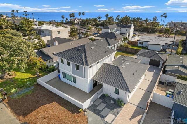 5301 Los Robles Dr, Carlsbad CA: https://media.crmls.org/mediaz/4b4cee1c-7309-444c-b157-cc6183210def.jpg
