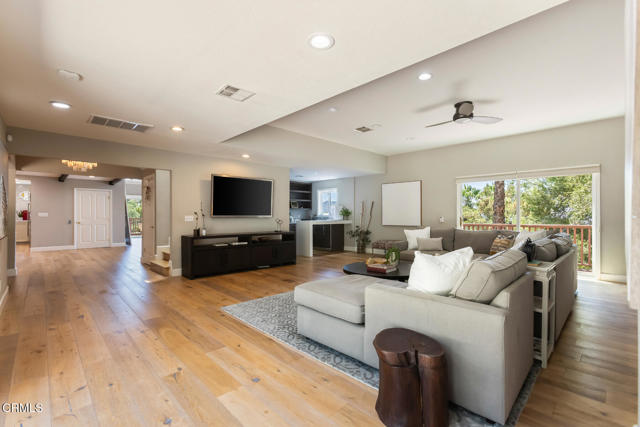 3643 Hampstead Road, Glendale CA: https://media.crmls.org/mediaz/4b4d078e-233f-4470-a3c4-4fbe75f822be.jpg