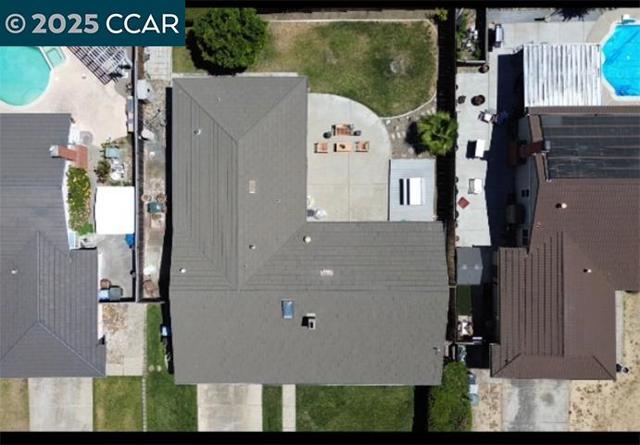 1836 Boxwood Dr, Concord CA: https://media.crmls.org/mediaz/4b4d250c-6c6e-4263-9fac-992454652ff1.jpg