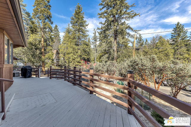 25181 Gail Drive, Idyllwild CA: https://media.crmls.org/mediaz/4b4d8308-29b1-4834-a263-0c965267378d.jpg