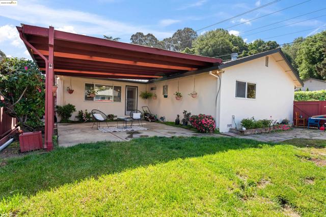 2305 Marlin Court, Pinole CA: https://media.crmls.org/mediaz/4b4d96ff-a18e-4c5a-adce-c3c681268ed4.jpg