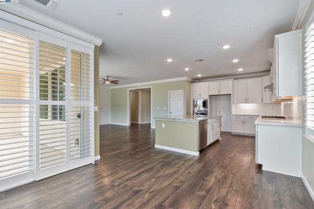 Image 18 of 48 For 10016 Wagoner Way