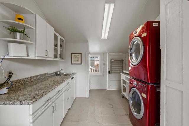 1690 Cordilleras Road, Redwood City CA: https://media.crmls.org/mediaz/4b4ea43c-a2b6-4702-9e1e-0ab3fef112cd.jpg