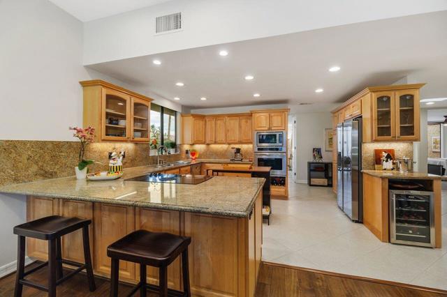 45475 Pueblo Road, Indian Wells CA: https://media.crmls.org/mediaz/4b4eb755-f16a-4cfa-a5ff-ac2d34a4658d.jpg