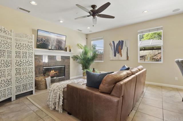 Detail Gallery Image 13 of 43 For 3436 Laurashawn Ln, Escondido,  CA 92026 - 3 Beds | 2/1 Baths