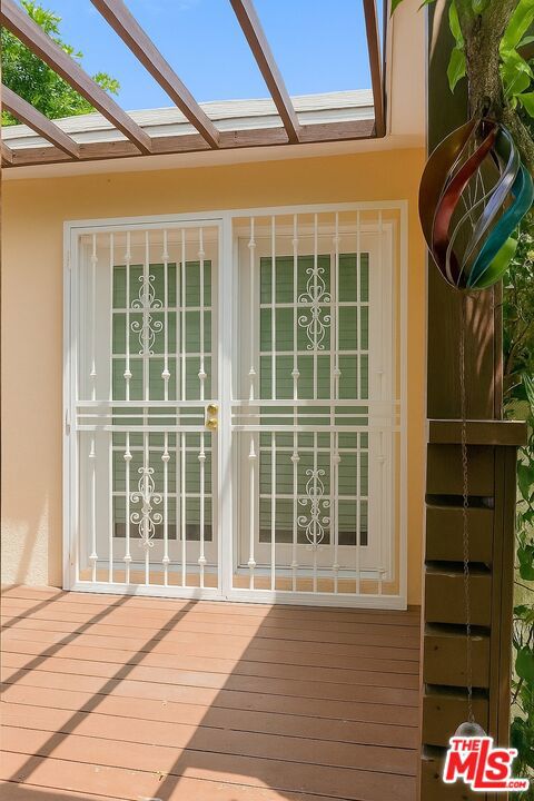 928 N Genesee Avenue, West Hollywood CA: https://media.crmls.org/mediaz/4b4efcaf-3ebb-4811-a124-d54589e08013.jpg