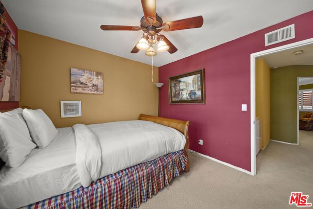 25685 Lupita Drive, Valencia CA: https://media.crmls.org/mediaz/4b4fbf74-d063-4746-94c5-42c96dbf44f0.jpg