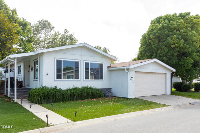 2491 Apple Lane, Oxnard CA: https://media.crmls.org/mediaz/4b4fc5ea-7ccf-4857-8bca-240b1d966990.jpg