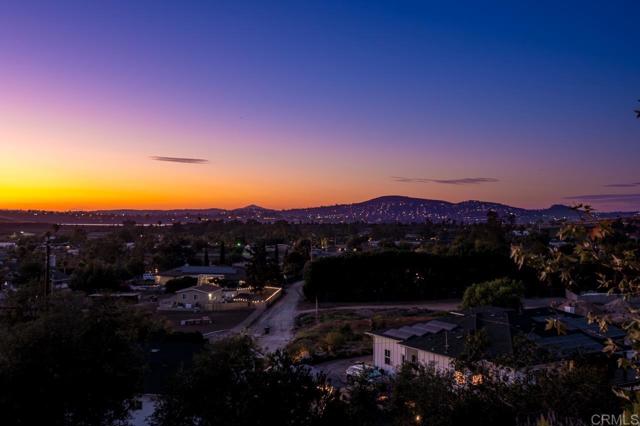 1863 Camino Mojave, Chula Vista CA: https://media.crmls.org/mediaz/4b4fed31-5b2d-4e75-9095-50ecbd3a0ea8.jpg