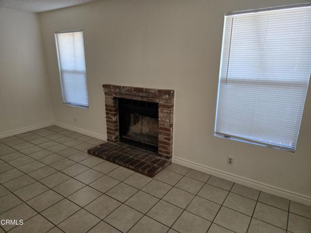 Detail Gallery Image 5 of 13 For 1822 Park Circle Dr, Lancaster,  CA 93535 - 3 Beds | 3 Baths