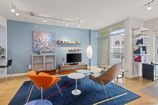 3812 Park Blvd, San Diego CA: https://media.crmls.org/mediaz/4b506020-a2ab-40b7-9df5-a7b00ccb9691.jpg