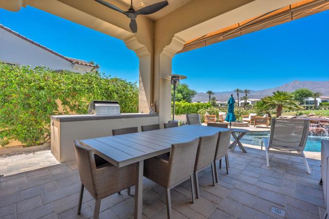 81639 Andalusia, La Quinta CA: https://media.crmls.org/mediaz/4b509d70-5b91-4e77-8fc1-96137fcc635d.jpg