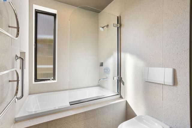 3 Abbott Way, Piedmont CA: https://media.crmls.org/mediaz/4b51f82d-a964-4108-ac1c-6a26aba7bb21.jpg