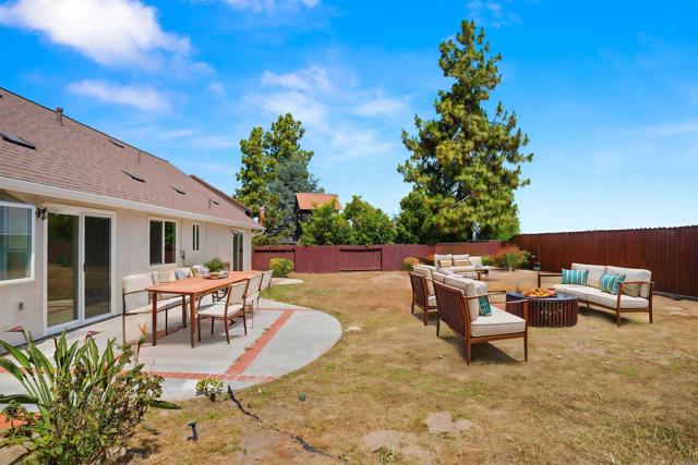 Detail Gallery Image 13 of 47 For 4888 Northerly St, Oceanside,  CA 92056 - 3 Beds | 2 Baths