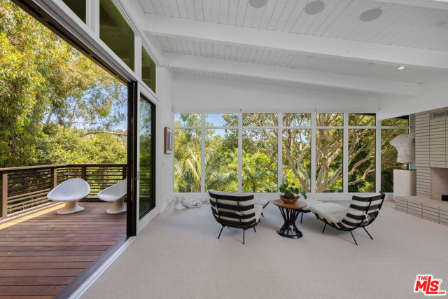 2179 Mandeville Canyon Road, Los Angeles CA: https://media.crmls.org/mediaz/4b526aec-63ea-4b74-bc22-1a70a5c37441.jpg