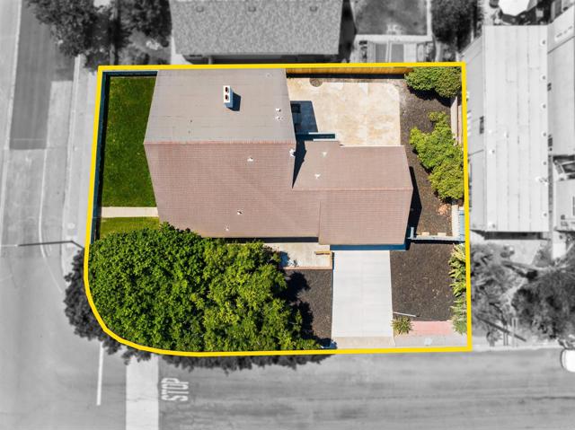 4542 Milton Street, San Diego CA: https://media.crmls.org/mediaz/4b529939-3440-43a6-bf0b-93757e27ba49.jpg