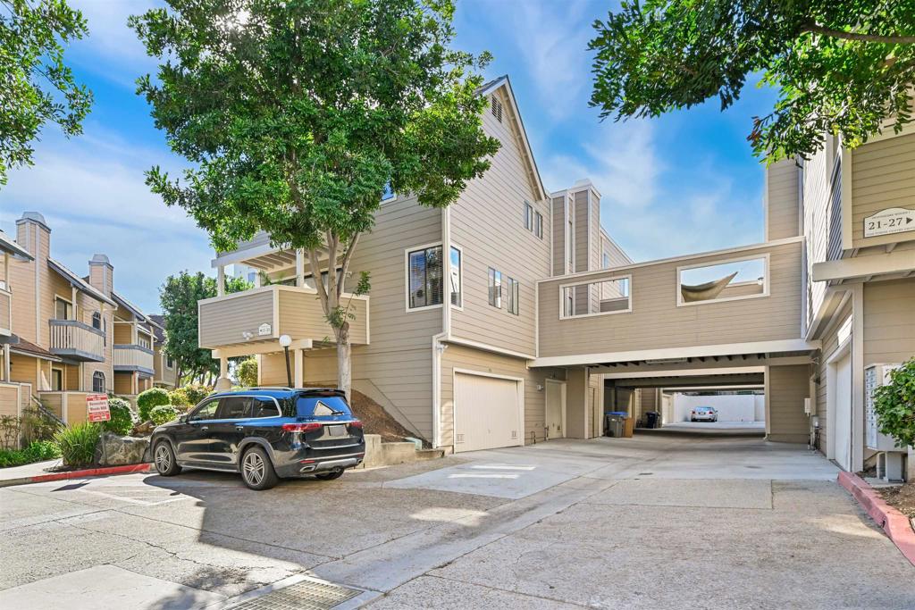 9260 Towne Centre Dr - photo 3