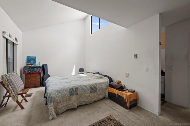 3252 Via Marin, La Jolla CA: https://media.crmls.org/mediaz/4b52f9f0-5830-4826-a30e-abc075b5929b.jpg
