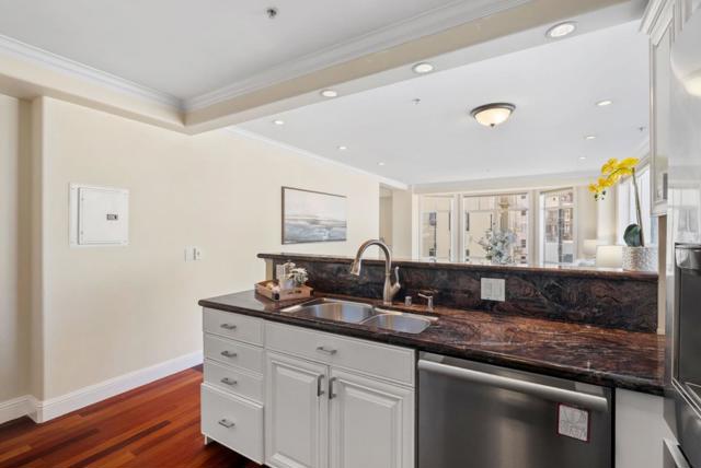 720 Stockton Street, San Francisco CA: https://media.crmls.org/mediaz/4b5352eb-3b15-4963-8cde-edd91a466729.jpg