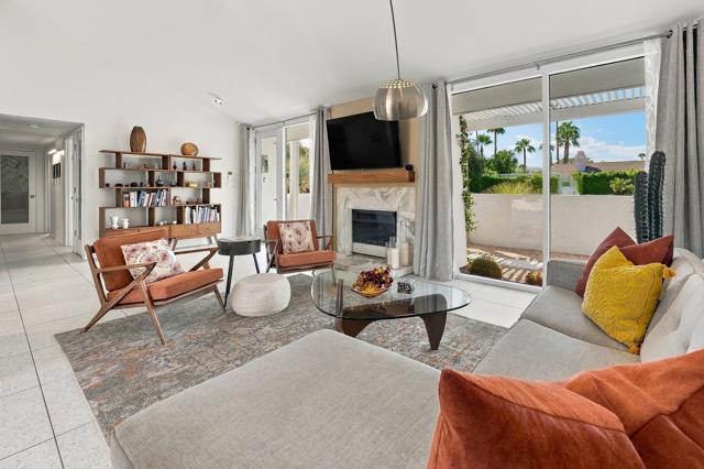 2210 E Calle Papagayo, Palm Springs, CA 92262