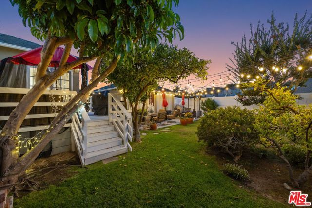 5715 Valley Ridge Avenue, Los Angeles CA: https://media.crmls.org/mediaz/4b540937-c4a0-41d2-ac6c-7678d6b07b4d.jpg